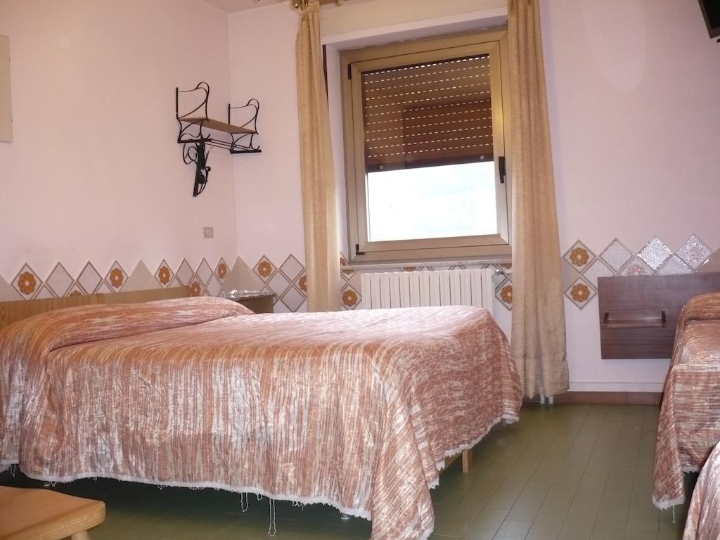 Hotel Beau Sejour Giampietro Andrea Sarre Quarto foto