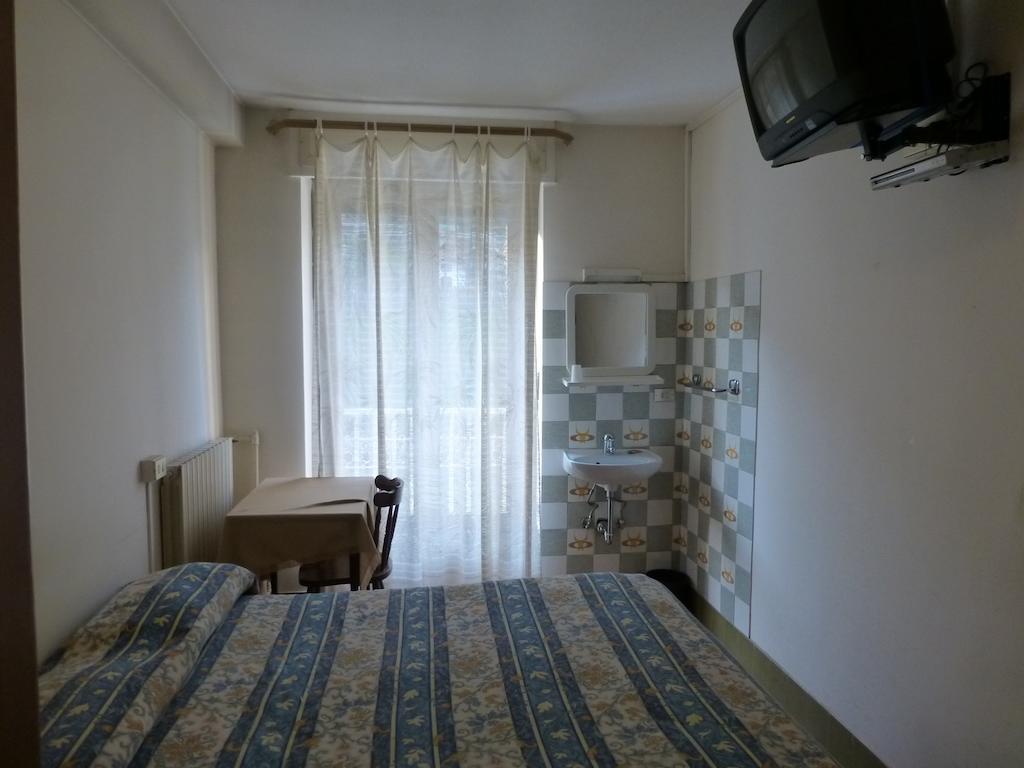 Hotel Beau Sejour Giampietro Andrea Sarre Quarto foto